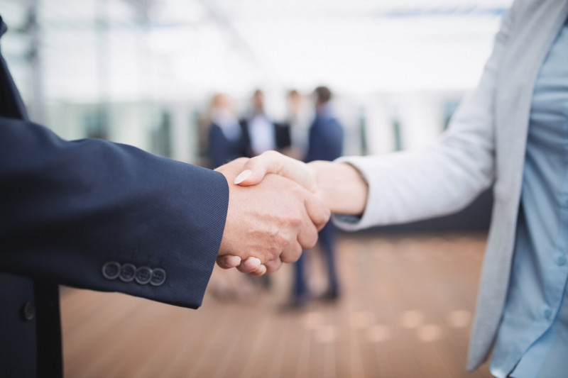 Img Un procés dassessorament i gestió en ladquisició o venda dempreses i negocis, optimitzant el valor i assegurant una transacció eficient.